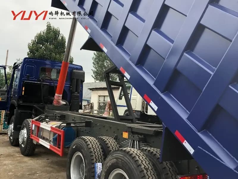 HOWO 12-Wheel Dump Truck Sinotruk HOWO 12X4 Tipper HOWO 40-Ton Mining Truck Used HOWO Heavy Duty Truck HOWO 12-Wheel Truck Price