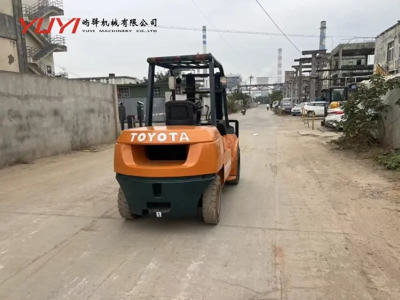 Hot Selling Used Toyota 50 Diesel Forklift Popular Second-Hand Warehouse Forklift Original Hot Selling Toyota 5t Forklift