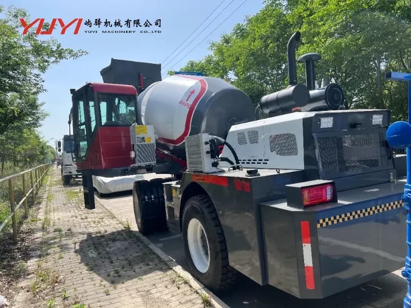 Hot-selling concrete mixer truck, brand new