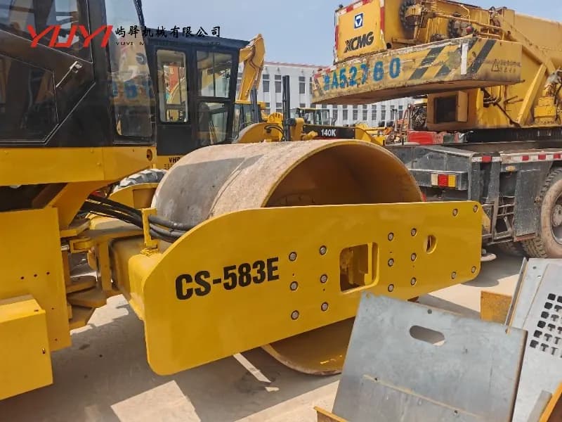 Original Cat CS-683e Vibratory Road Roller for Sale New Cat CS-683e with Full Specifications and Low Price Used Cat CS-683e in Good Condition
