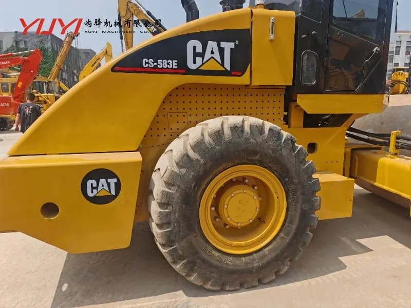 Original Cat CS-683e Vibratory Road Roller for Sale New Cat CS-683e with Full Specifications and Low Price Used Cat CS-683e in Good Condition