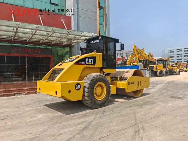 Original Cat CS-683e Vibratory Road Roller for Sale New Cat CS-683e with Full Specifications and Low Price Used Cat CS-683e in Good Condition