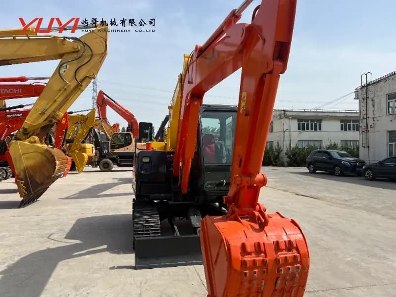 Original Hitachi Zx60 Excavator New Condition Used Hitachi Zx60 Excavator Well-Maintained Ready to Work Best-Selling Hitachi Zx60 Mini Excavator