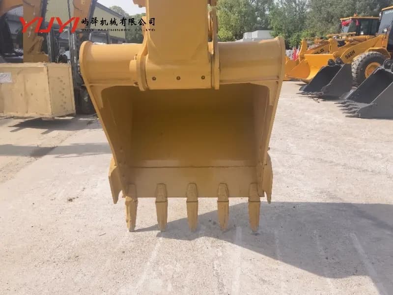 Used Cat 320d Excavator Caterpillar 320d2 325D 330d Second-Hand Crawler Excavator 20 Ton Digger Original Medium 323D 326D Excavator