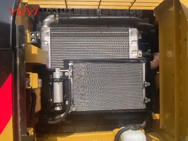 Used Cat 320d Excavator Caterpillar 320d2 325D 330d Second-Hand Crawler Excavator 20 Ton Digger Original Medium 323D 326D Excavator