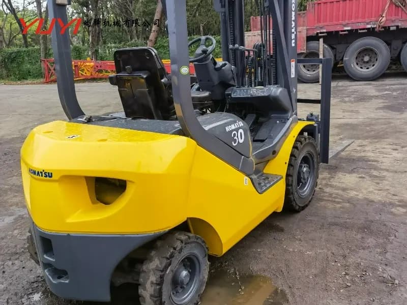 Used Forklift KOMATSU 30 2.5 Ton Large Good Condition Forklift
